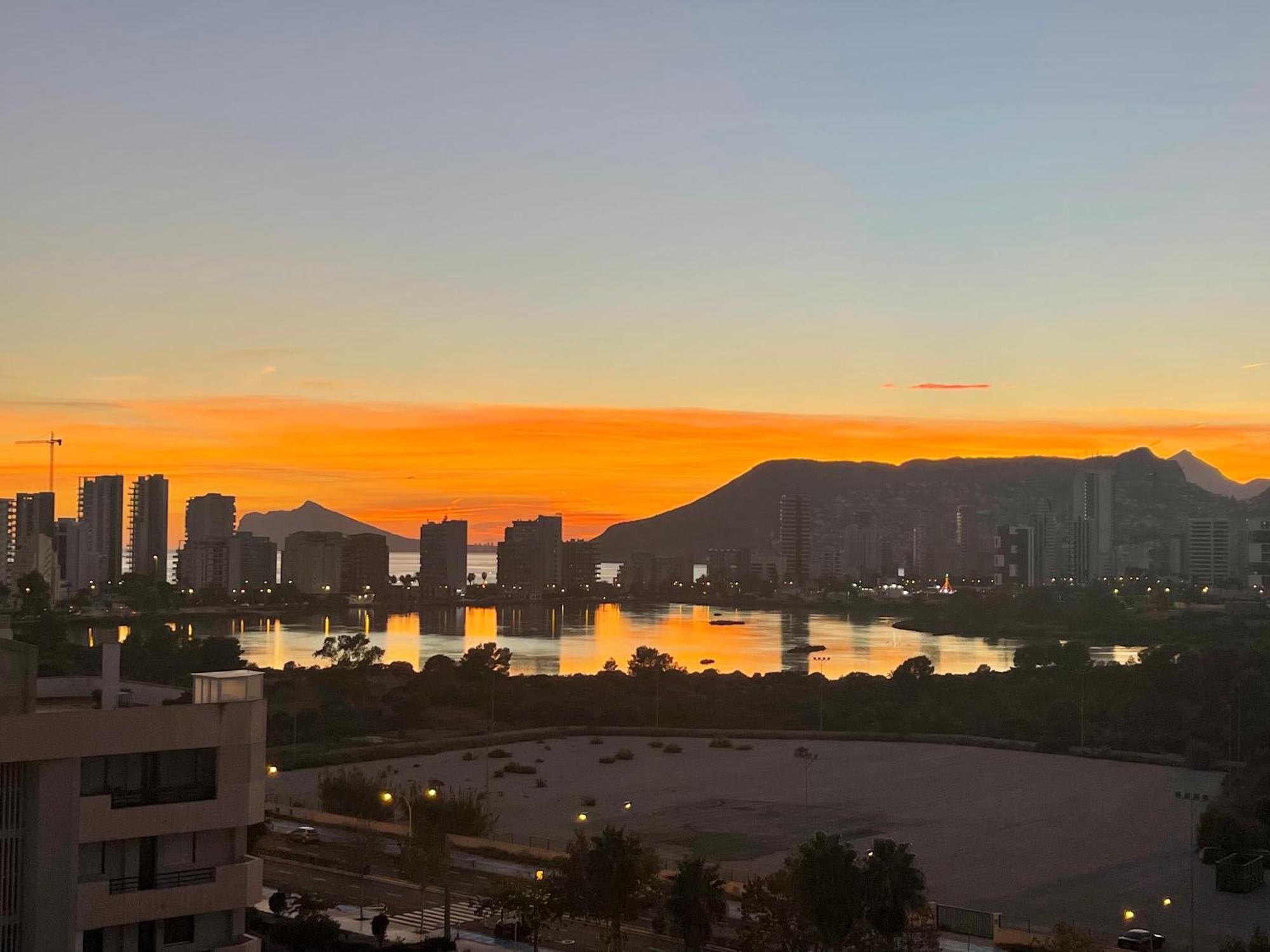 Timora Sea View New Apart' Hipocampos Калпе Екстериор снимка
